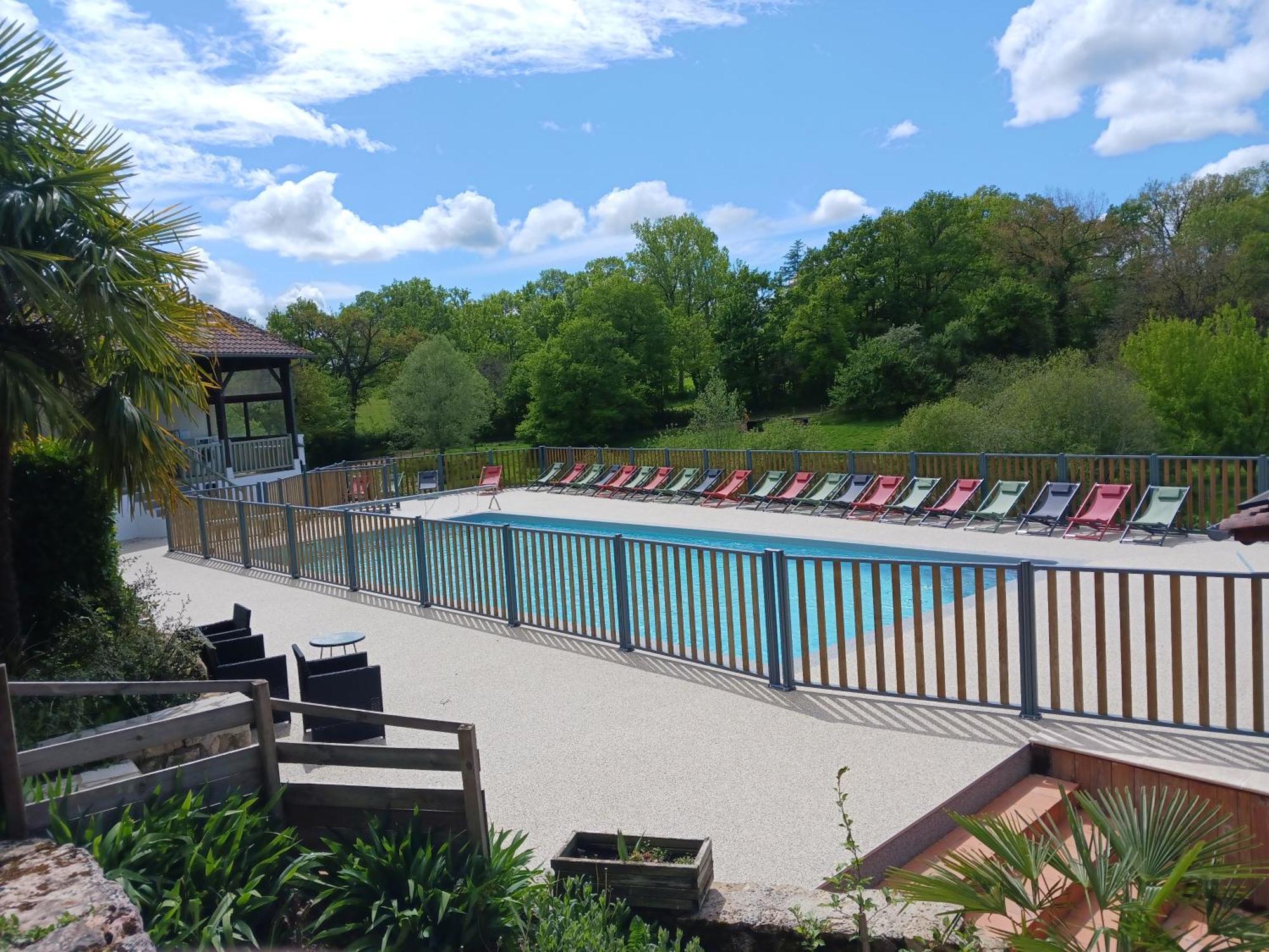Camping Domaine Papillon Reyrevignes  Bagian luar foto